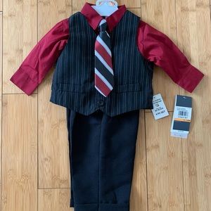 Perry Ellis 4 piece set, size 12 months